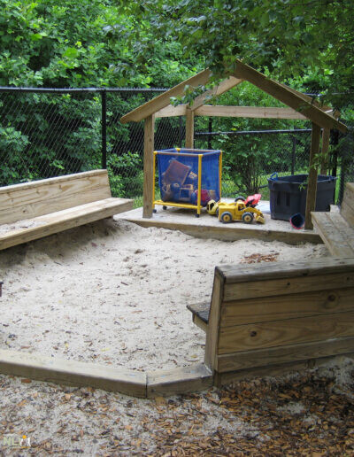 sand play setting with build in benches